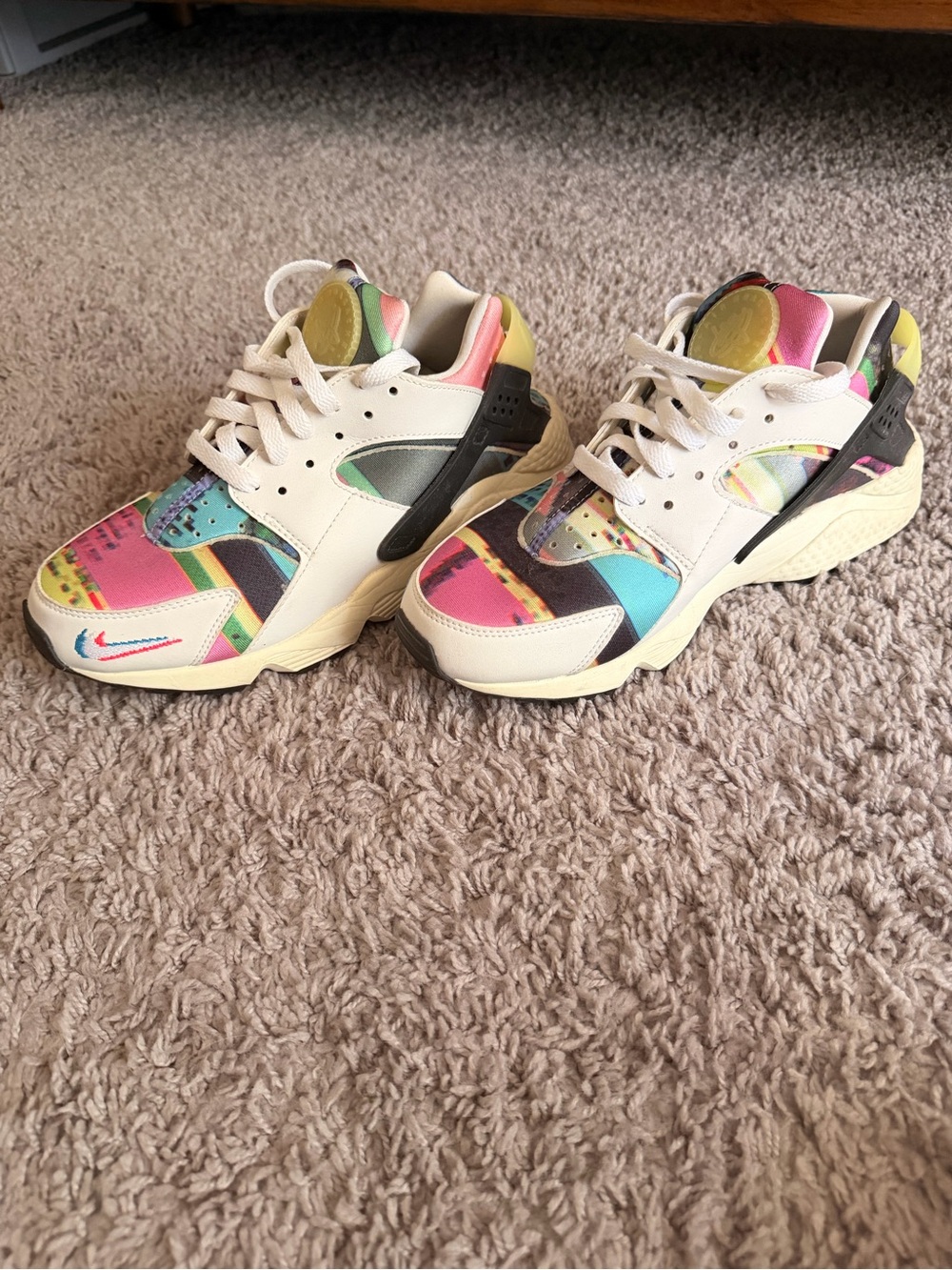 Nike Air Huarache SE 'Pixel Game
